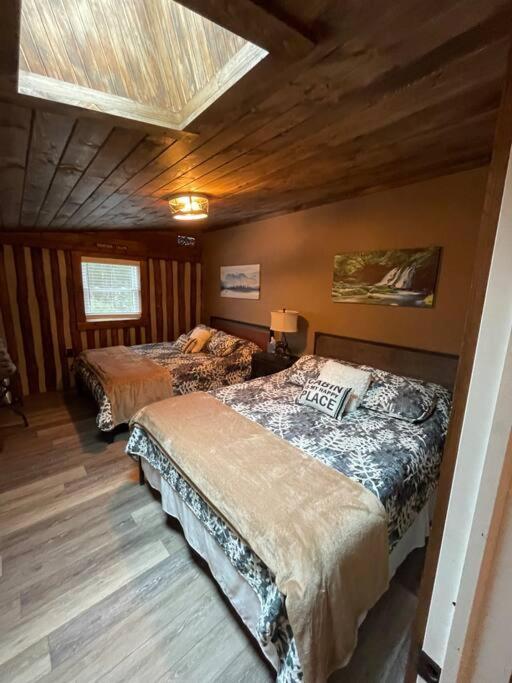 Cozy Log Cabin In ジム・ソープ エクステリア 写真